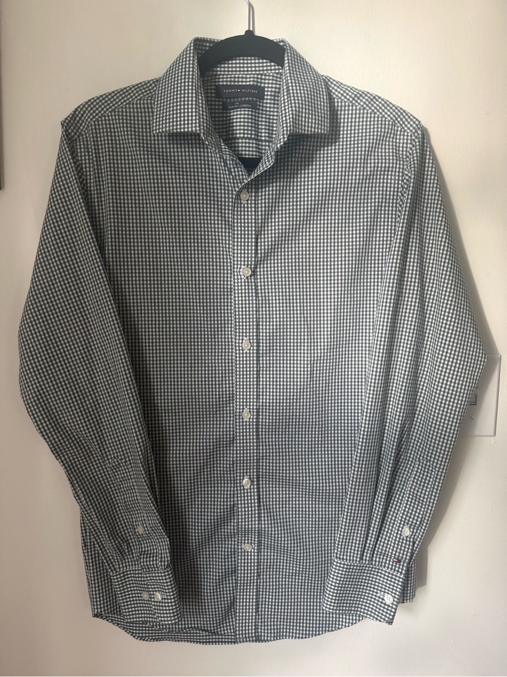 Tommy Hilfiger Men’s Green Check Dress Shirt (M)